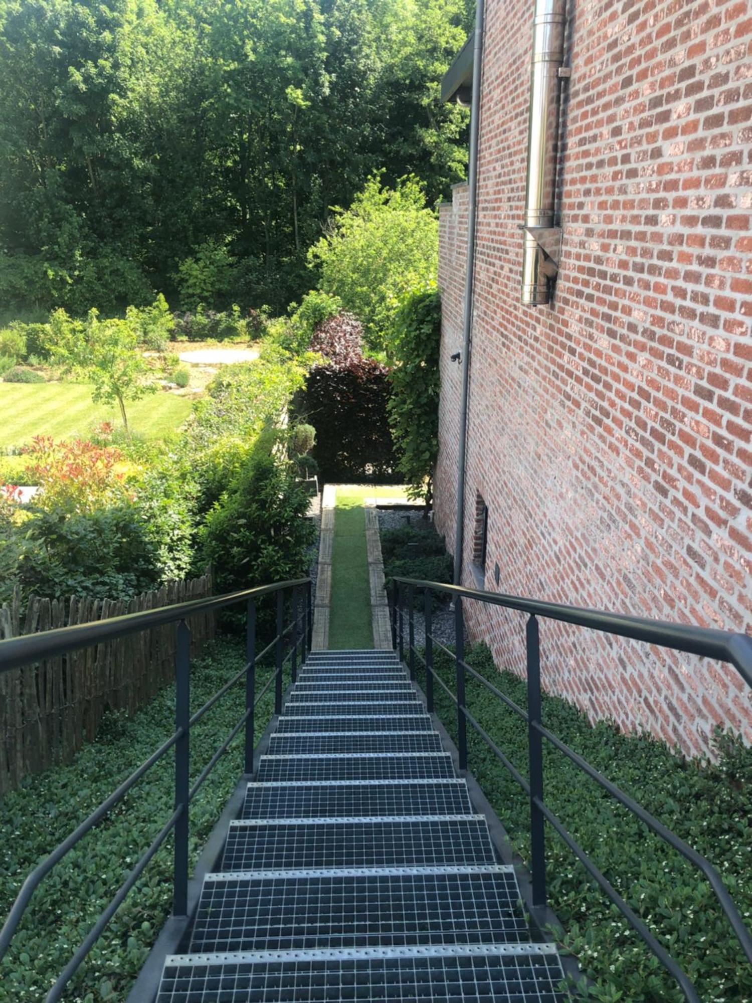 Chez Mailis Lägenhet Rhisnes Exteriör bild